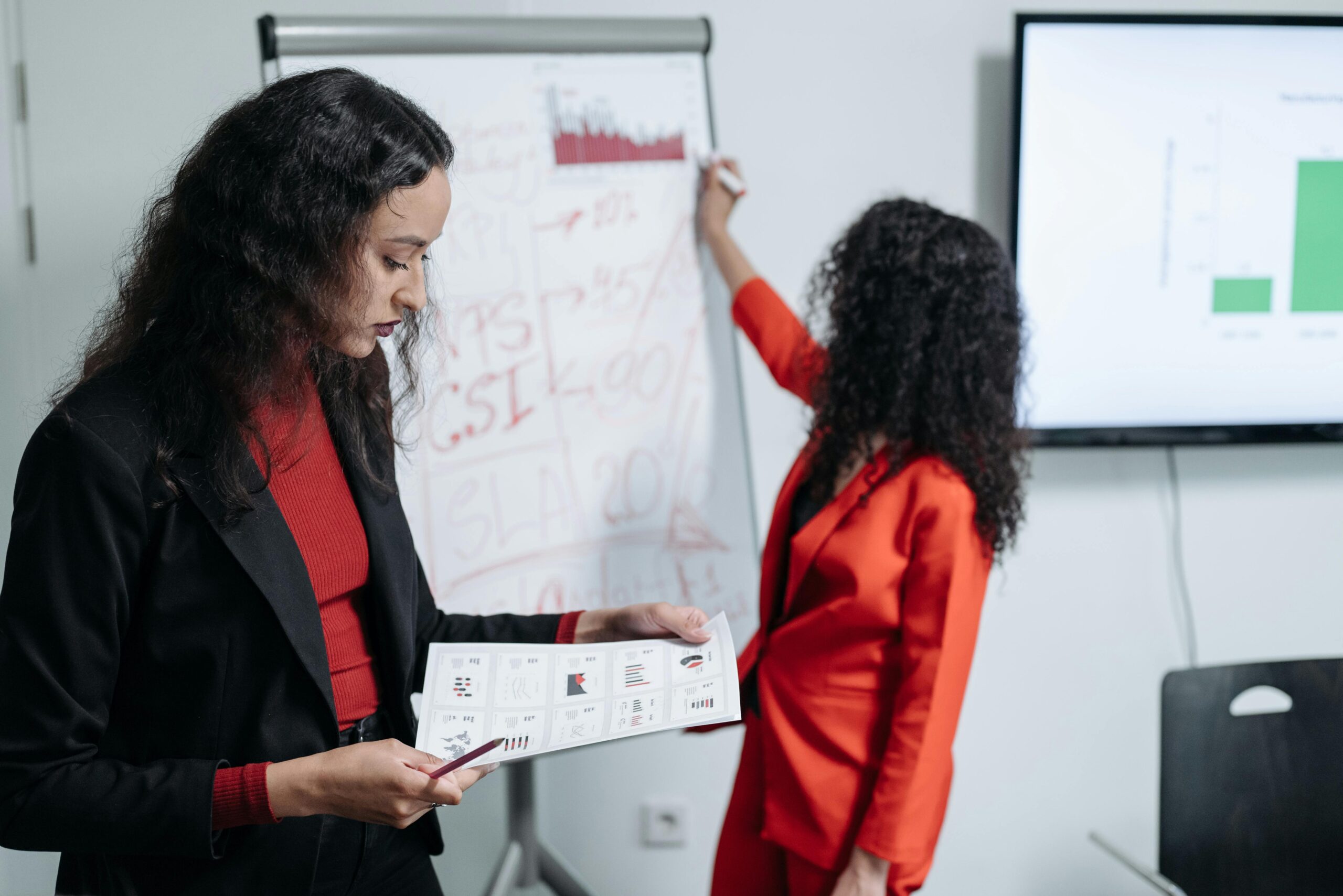 Payslip generation and payroll reporting services in India